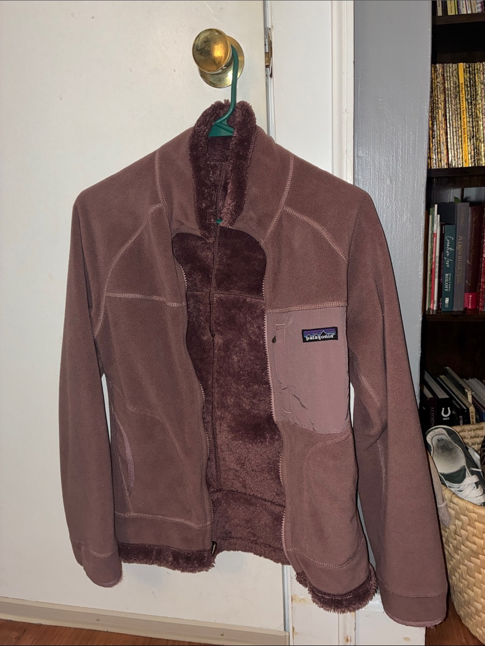 Patagonia Zip Up w/ Fuzzy Inside